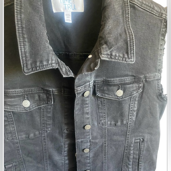 TIME AND TRU Black Faded Denim Wash Jacket, Women’s Plus Size. - Picture 5 of 5